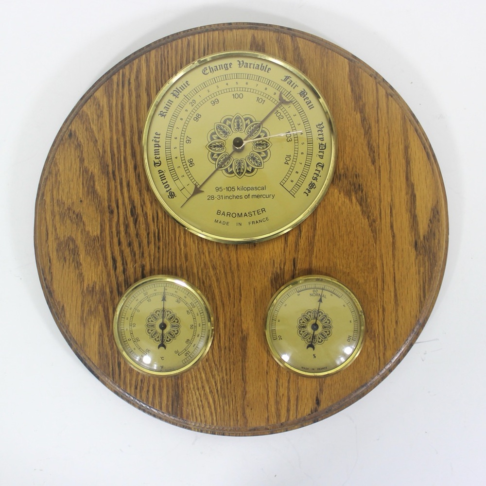 Vintage French Barometer for on the Wall, Made of Oak Wood, Brass and Glass